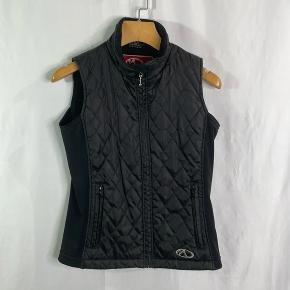 Marker black quilted vest with fleece lining.